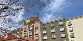 HOLIDAY INN Express (HIE)